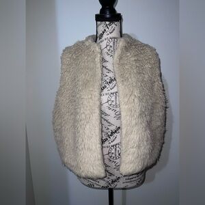Special One International Cream Shaggy Faux Fur Vest Small Boho Chic
